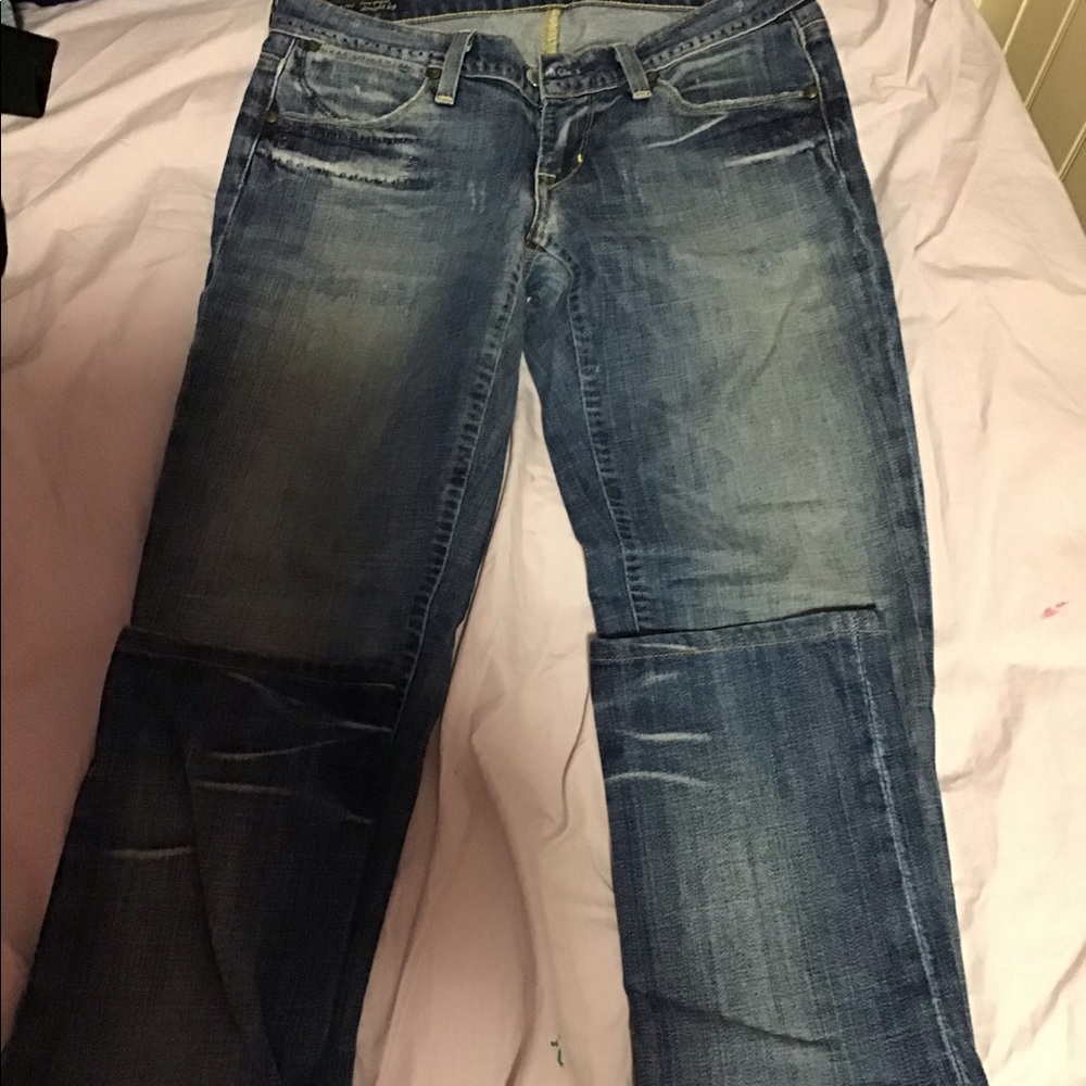 Low rise jeans
